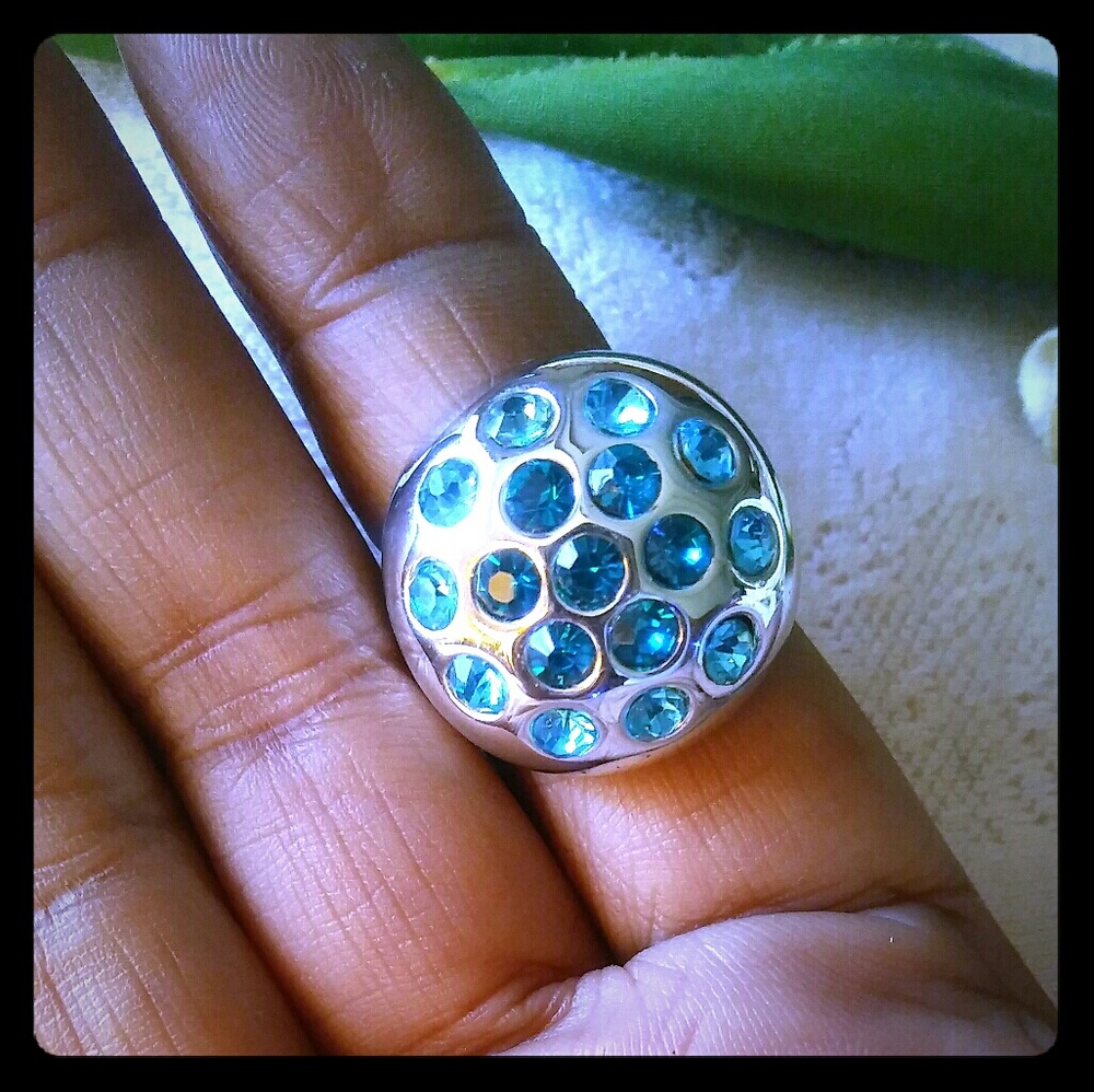 Vintage Silver Lucite & Rhinestone Bubble Ring - Picture 4 of 7